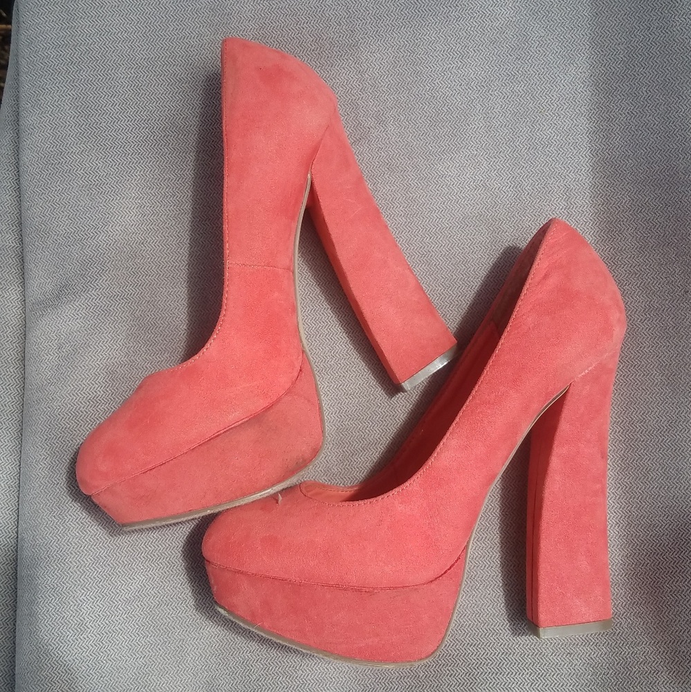 Coral platform heels